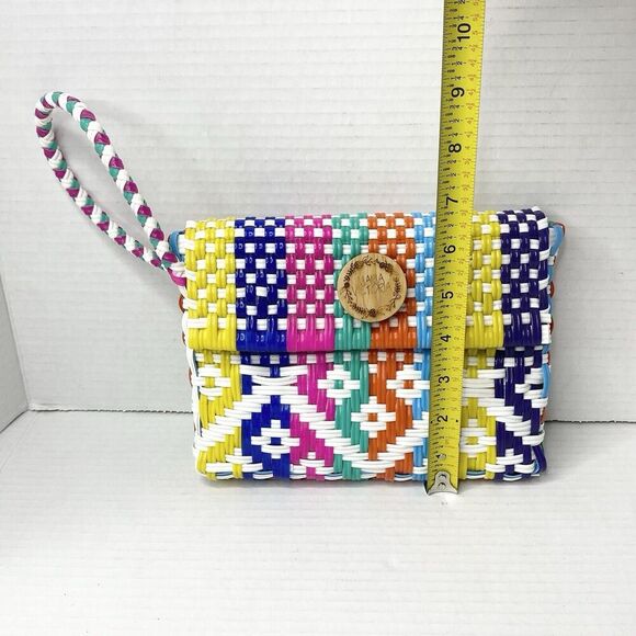 Maria Victoria Wristlet Clutch PVC Plastic Straw Handcrafted Mexico Multicolor - Picture 4 of 8